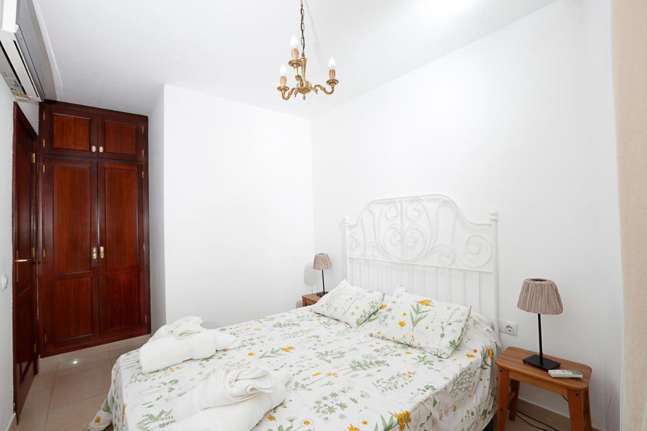 Apartamento Frente Al Puerto De Candelaria A 20 Metros De La Playa. Kültér fotó